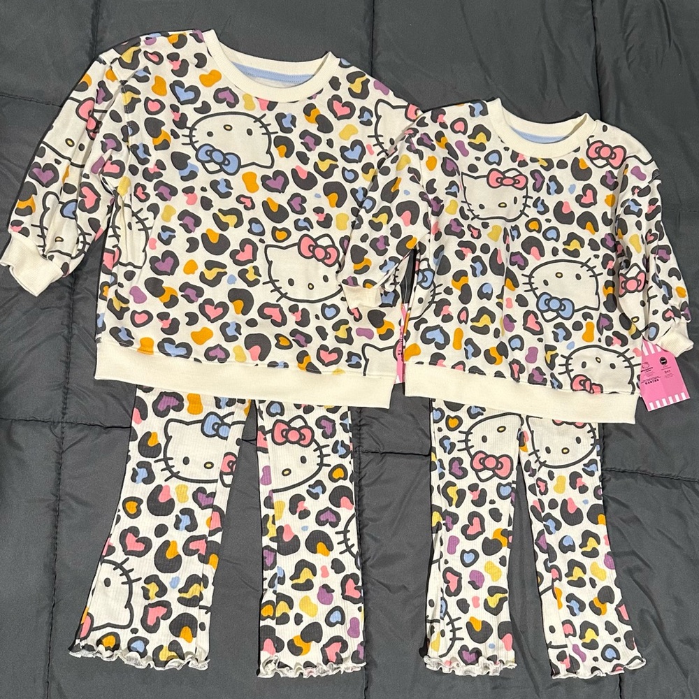 Hello Kitty Outfit - Picture 9 of 9